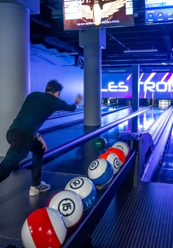 Bowling in Montreal 4